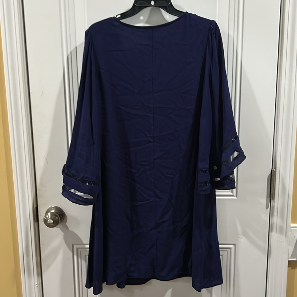 Proceeds go to Charity! umgee size L shift dress - Picture 4 of 4
